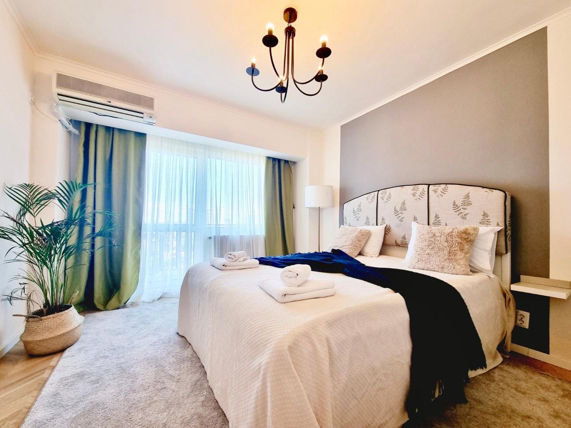 Design 2Br Decebal/ Pta Alba Iulia Appartement Boekarest Buitenkant foto